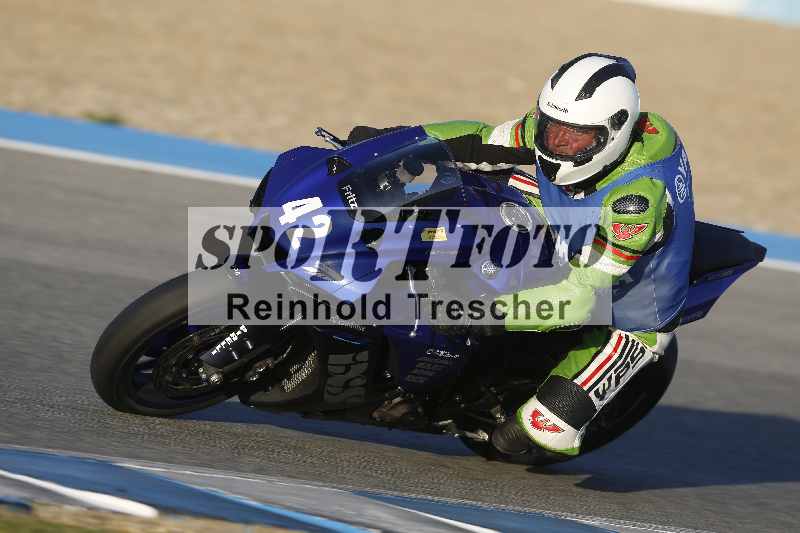 /Archiv-2024/02 29.01.-02.02.2024 Moto Center Thun Jerez/Gruppe gruen-green/42